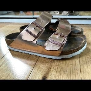 Birkenstock Arizona Metallic Leather (Rose Gold)
